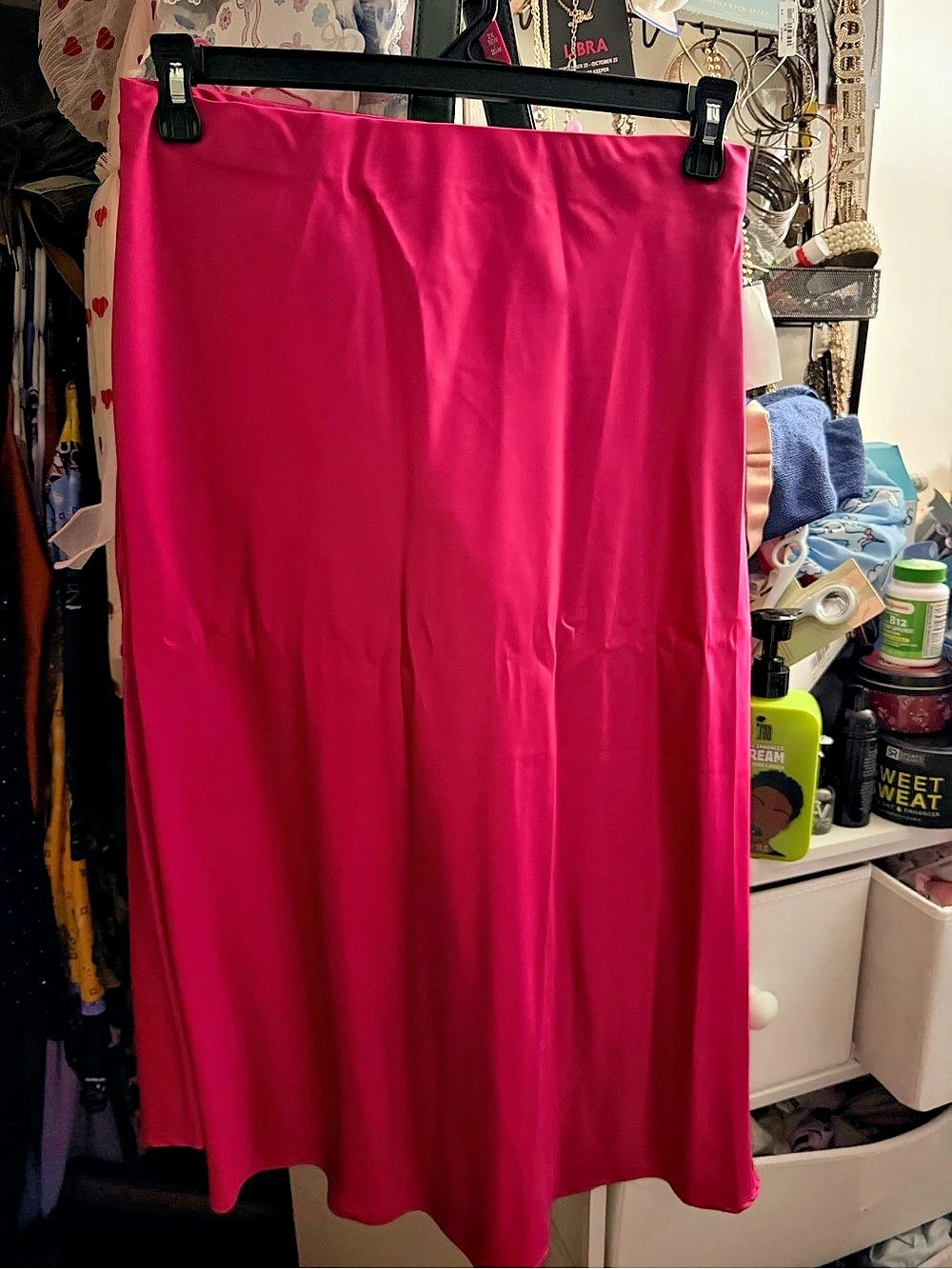 Elizabeth and Nicole Scalloped Midi Skirt in Pink Size Large NWT